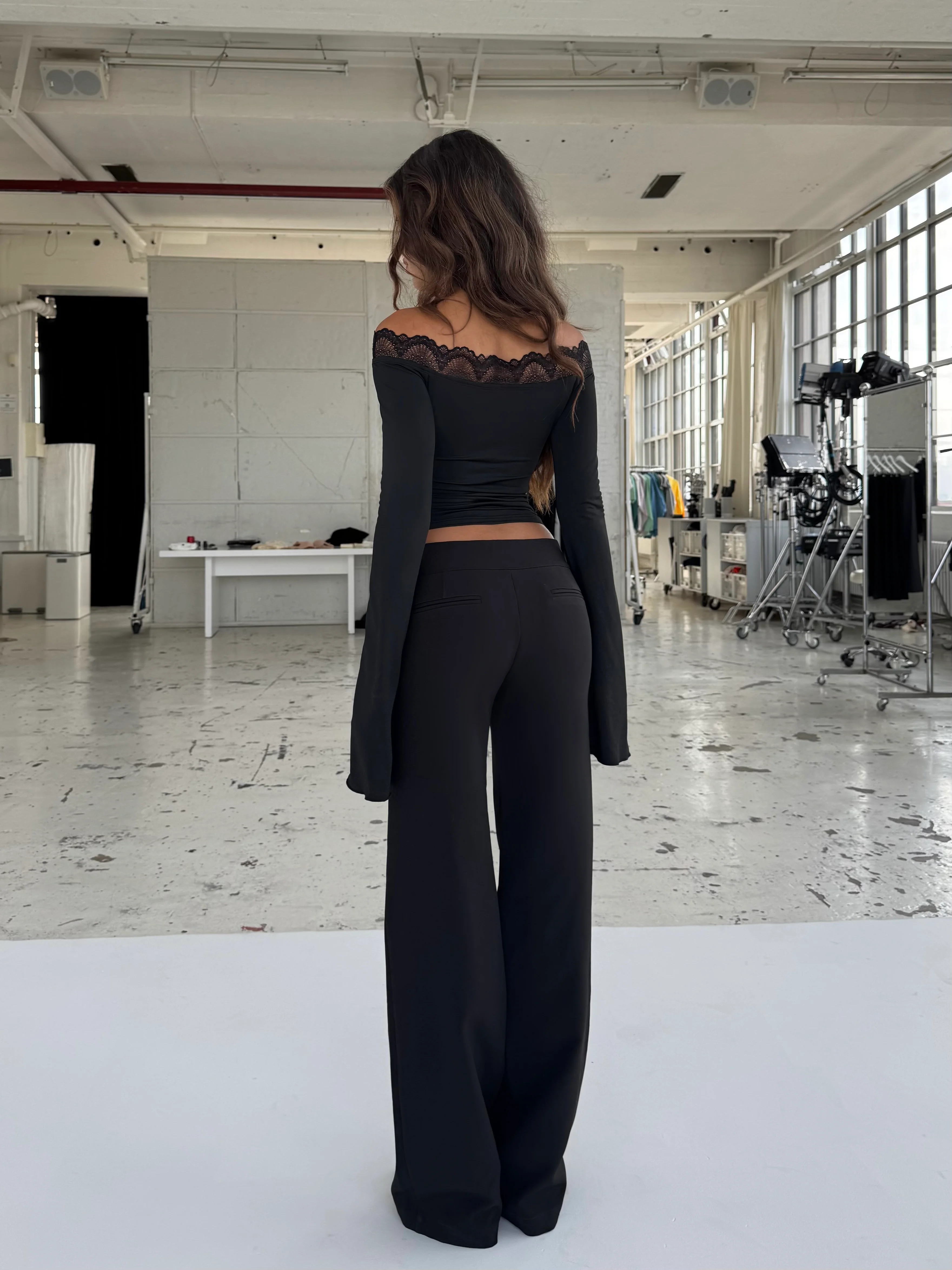 Buckle low waist trousers - black - Image 3