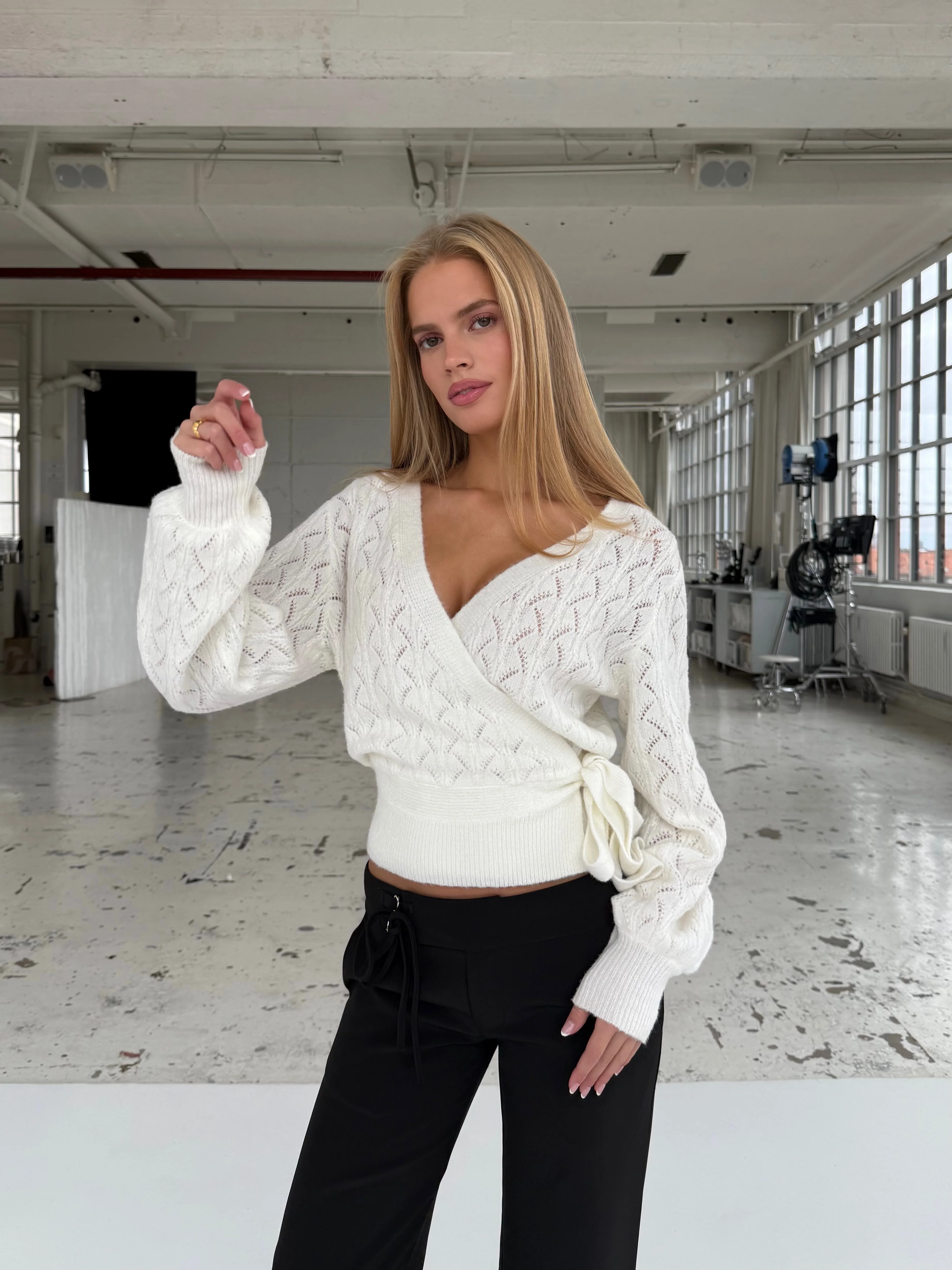 Lacework wool wrap - White - Image 5