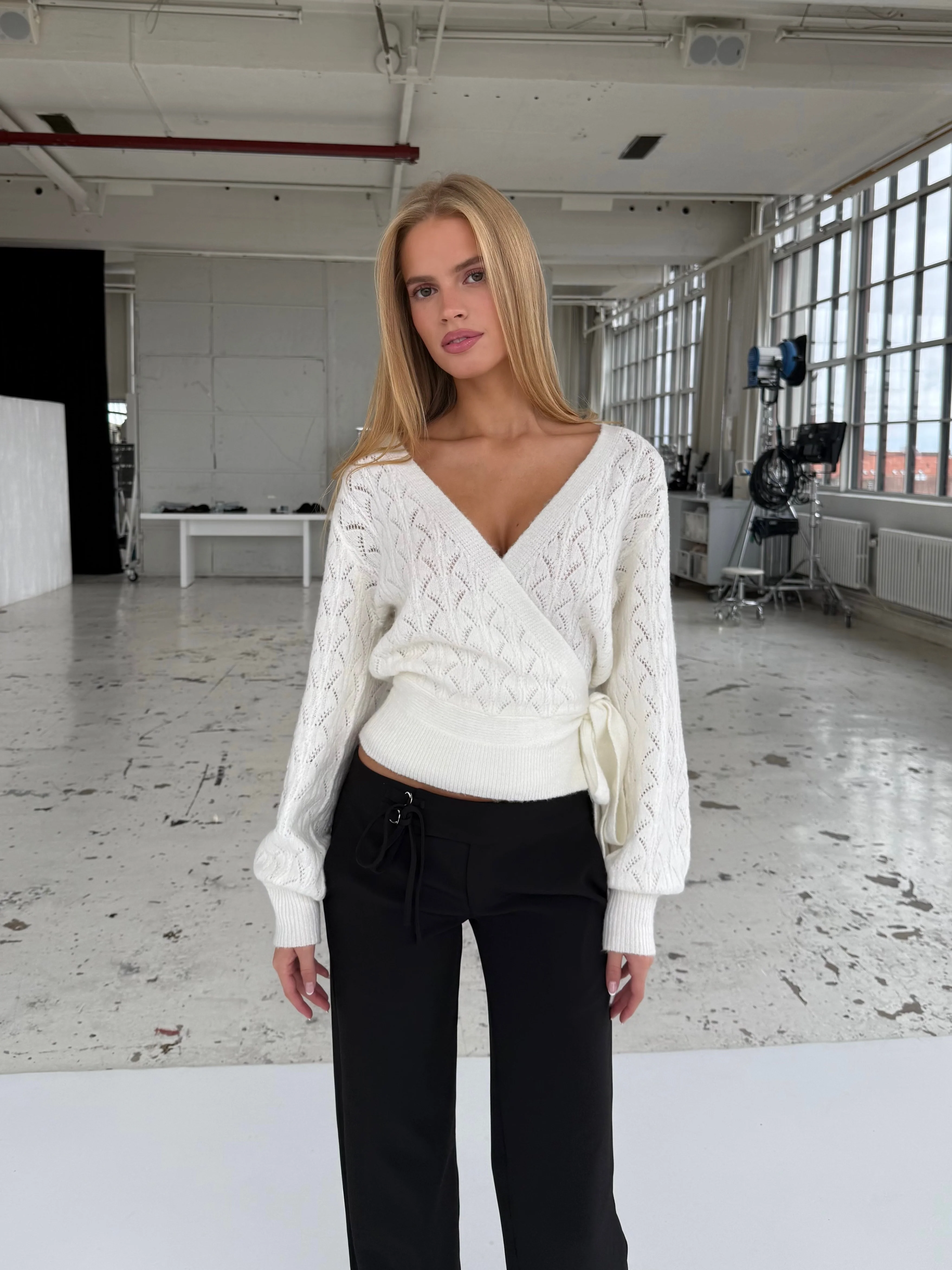 Lacework wool wrap - White - Image 6