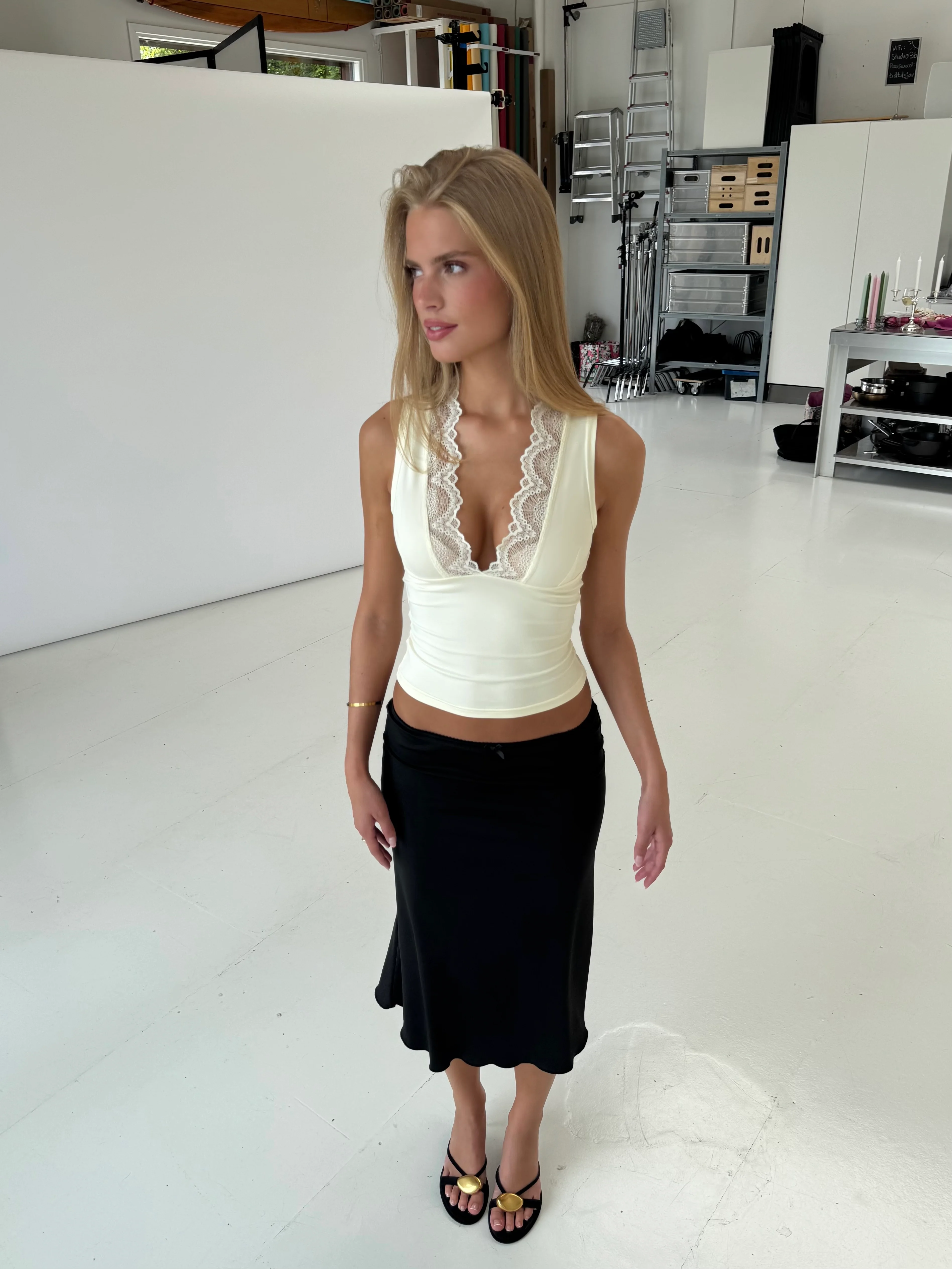 Lucia basic lace top - light yellow - Image 4