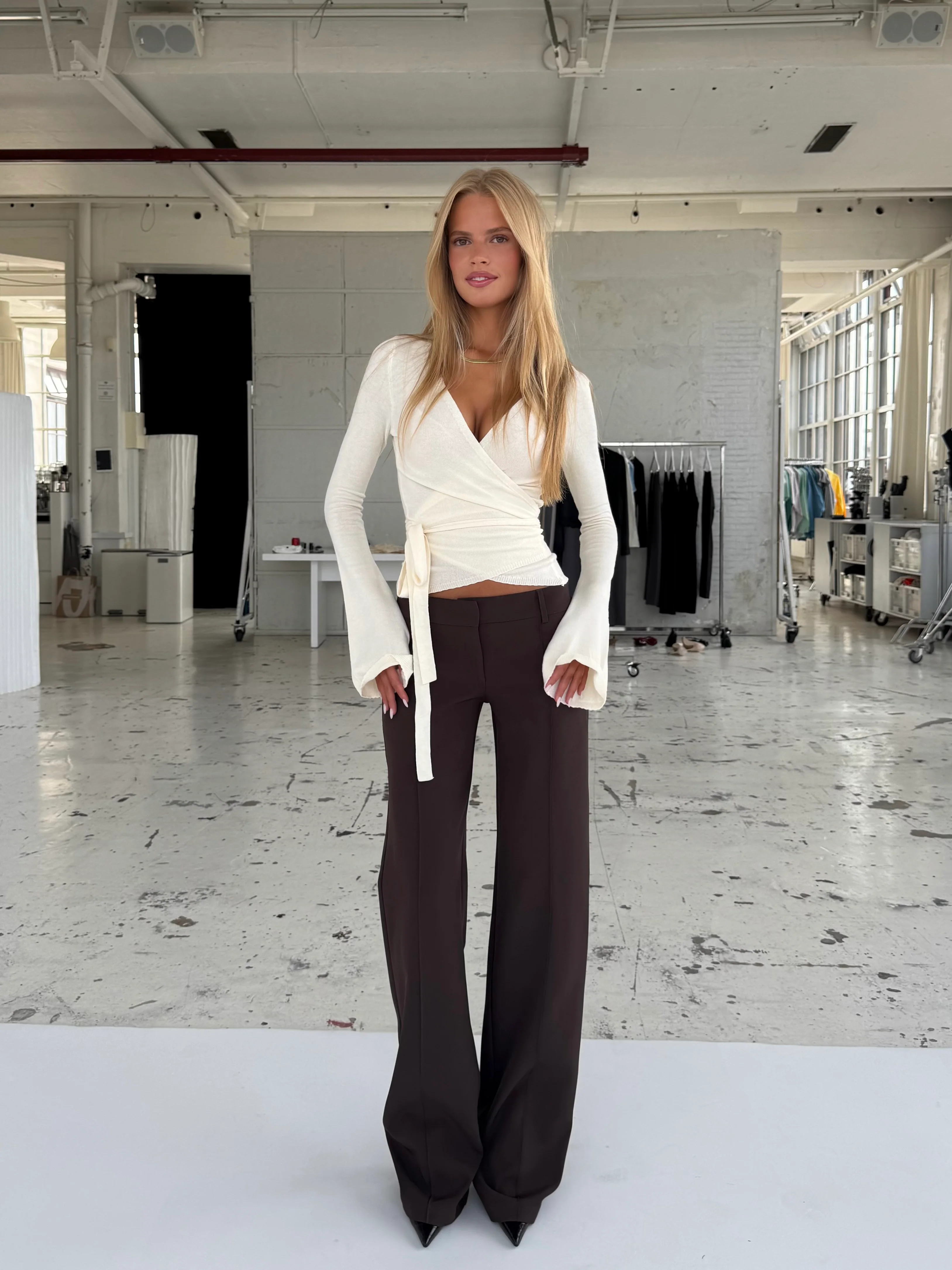TALL Vera Wide low waist trousers - Dark brown - Image 3