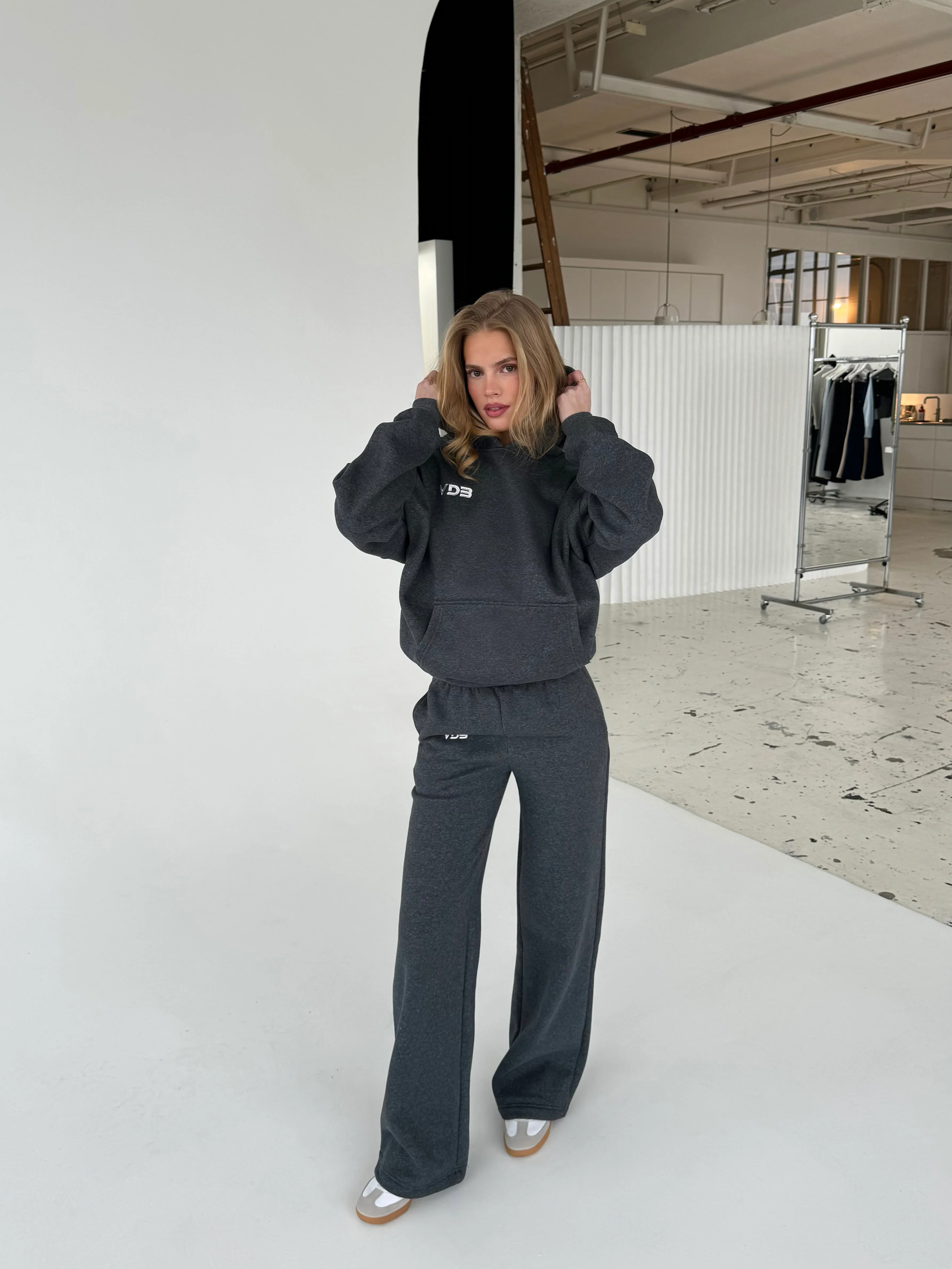 VDB sweatpants - dark gray melange - Image 3